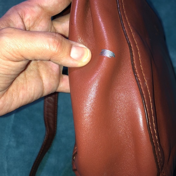 Coach Willis cognac color leather with gold hardware - Picture 11 of 13